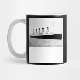 RMS Titanic Departing Southampton Mug